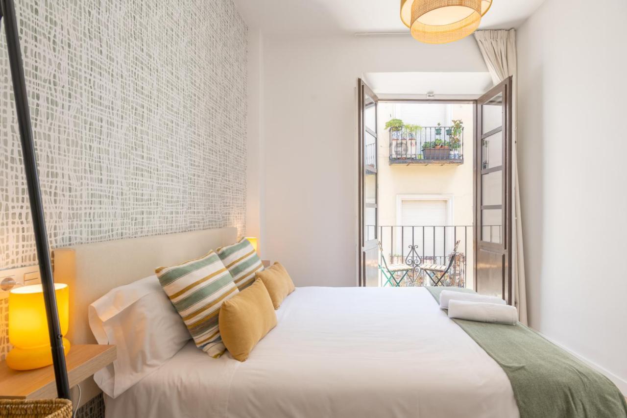 Apartamentos Luna Suites Palacio Dorita Гранада Екстер'єр фото