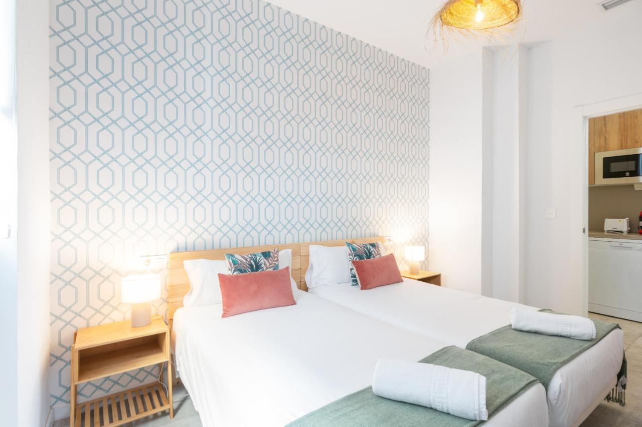 Apartamentos Luna Suites Palacio Dorita Гранада Екстер'єр фото
